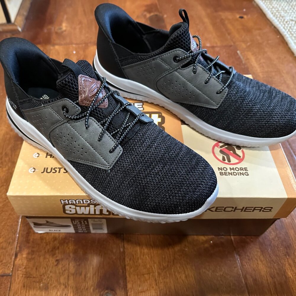 Skechers Men's 11 Delson Hands Free Swift Fit Tennis Shoe Casual Sneaker Black